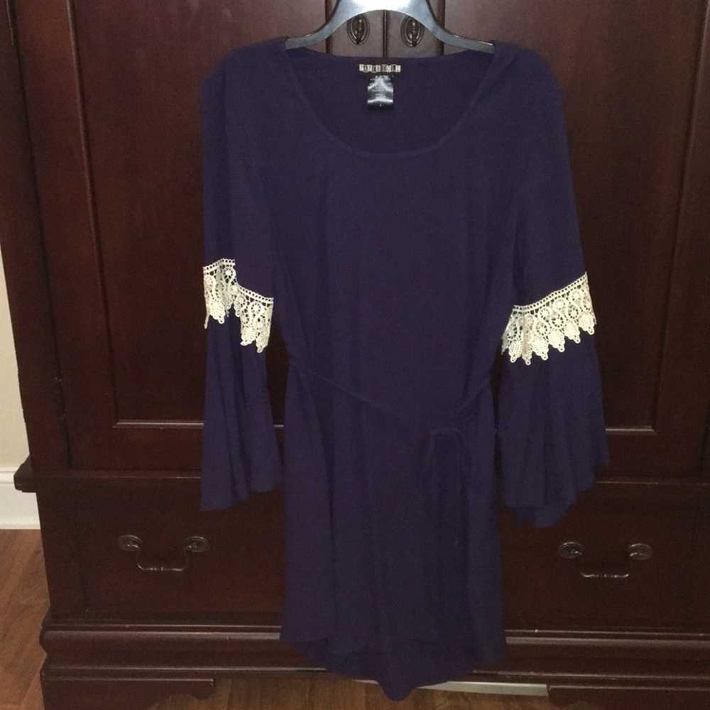 Navy Bell-sleeved Shift Dress New